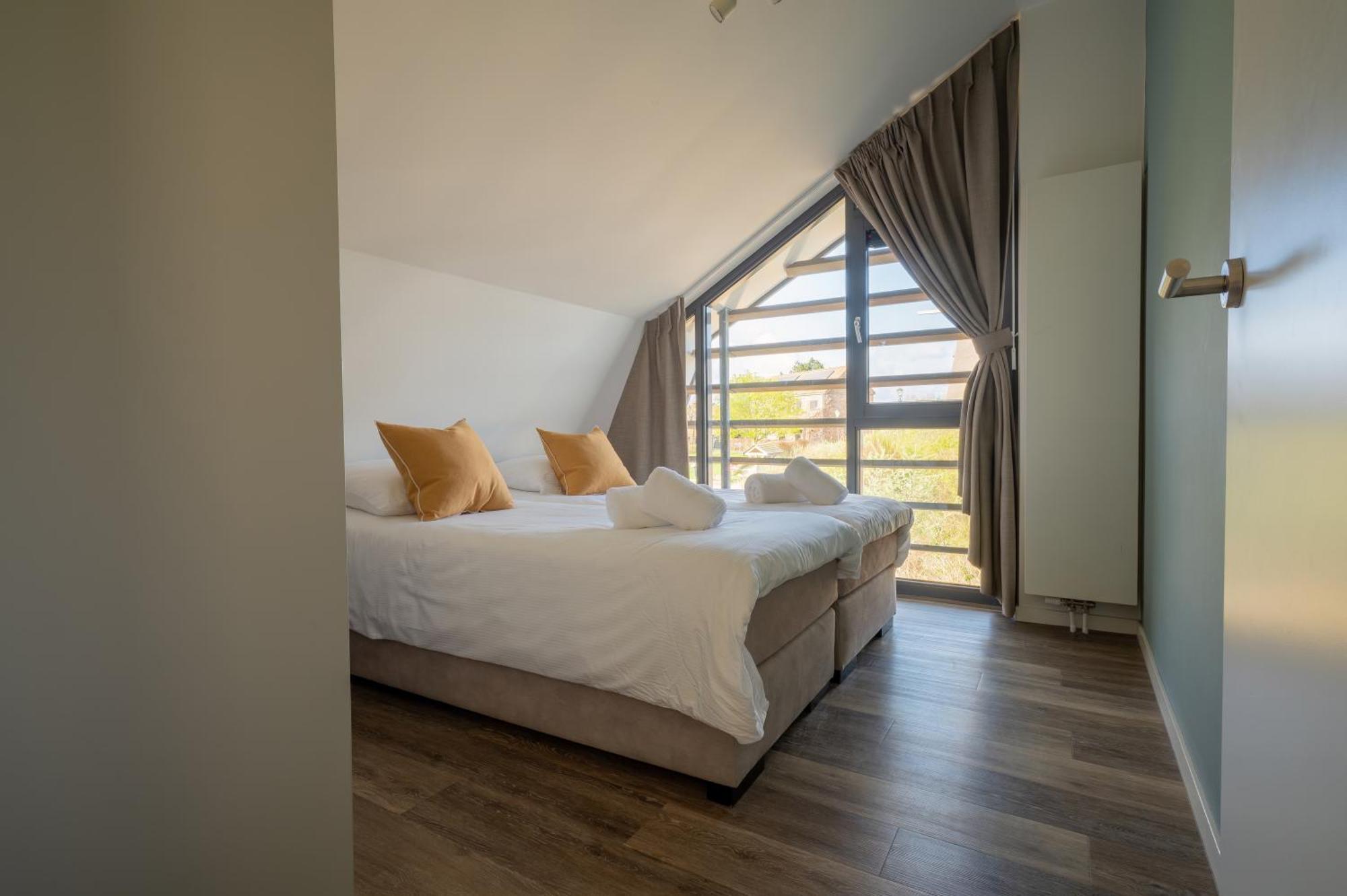 Zicht Op De Molen By Droomvilla Egmond aan den Hoef Bagian luar foto